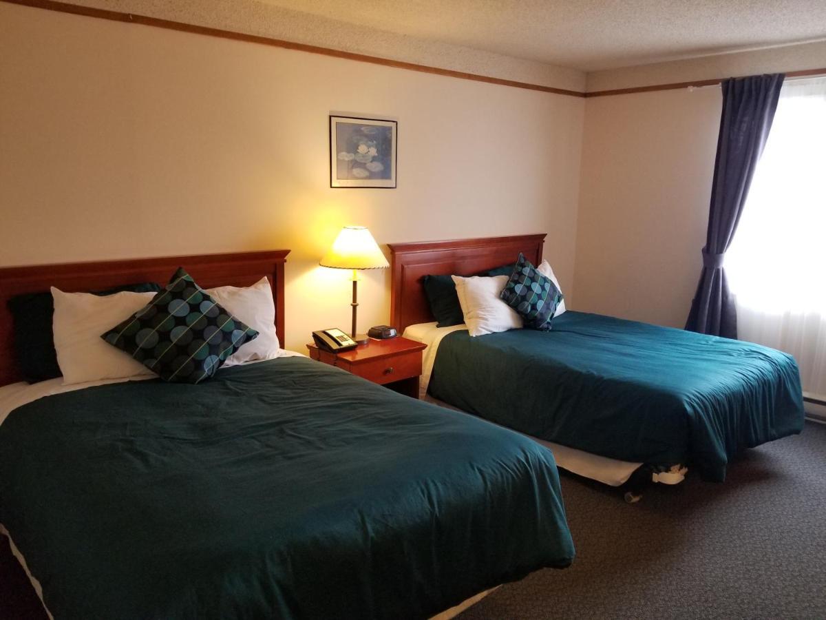 Moosomin Country Squire Inn Екстериор снимка