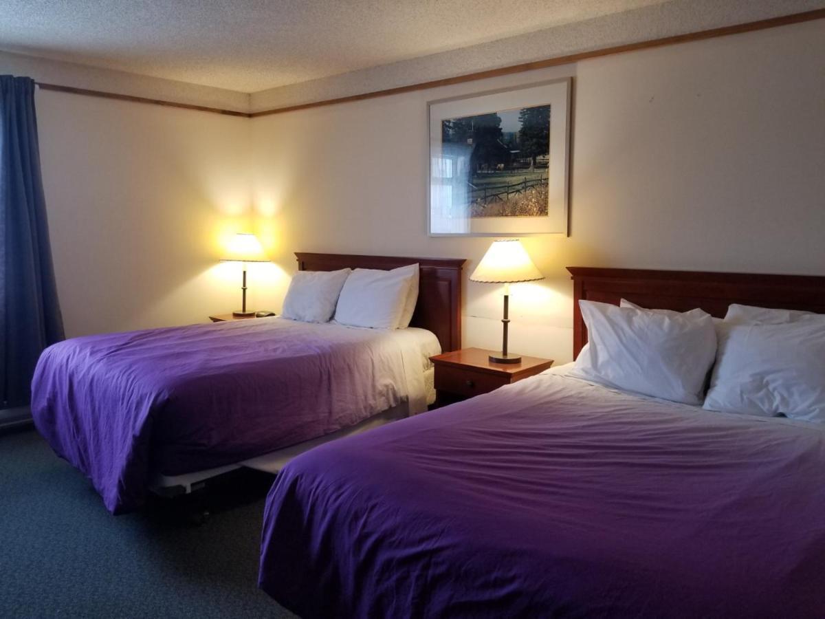 Moosomin Country Squire Inn Екстериор снимка